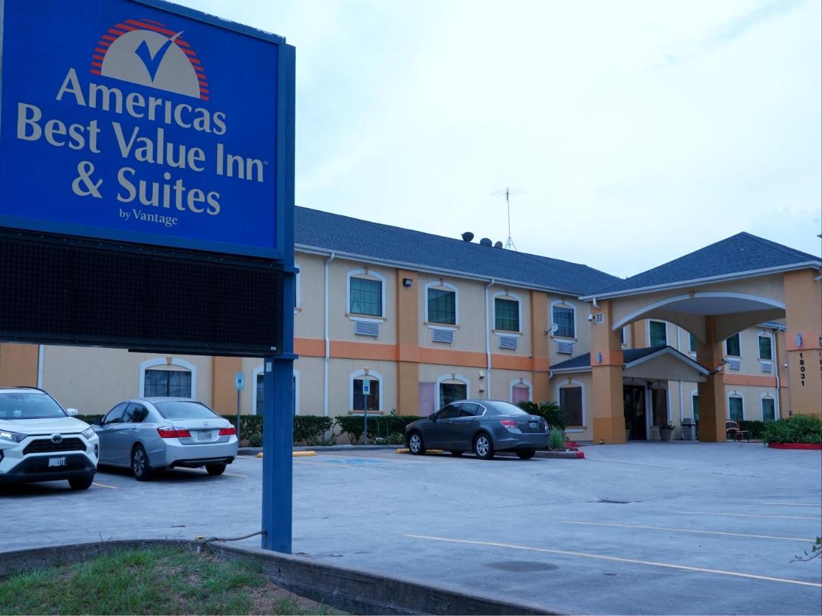 האמבל Americas Best Value Inn And Suites Bush International Airport מראה חיצוני תמונה